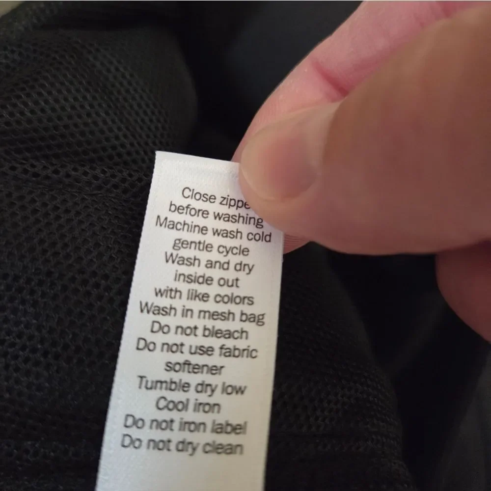 Athleta Cargo Trekkie Shorts Sz 6 - Picture 9 of 9